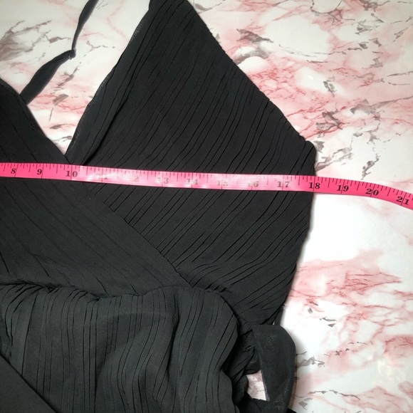 Beyond Words Pleated Jumpsuit with Belt size L - Picture 5 of 7